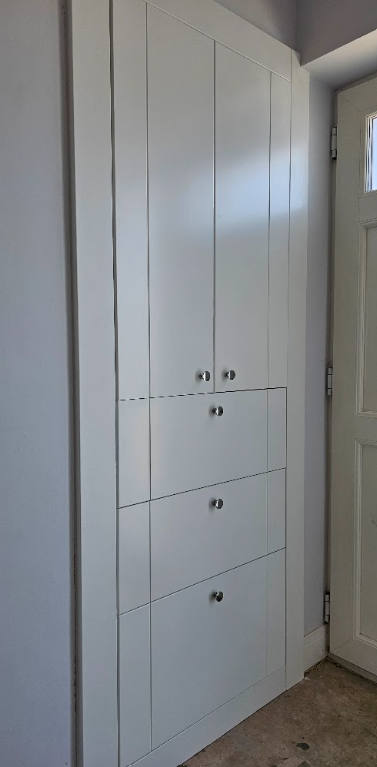 Tall White Boot Room Storage - Boot Rooms in Buckinghamshire